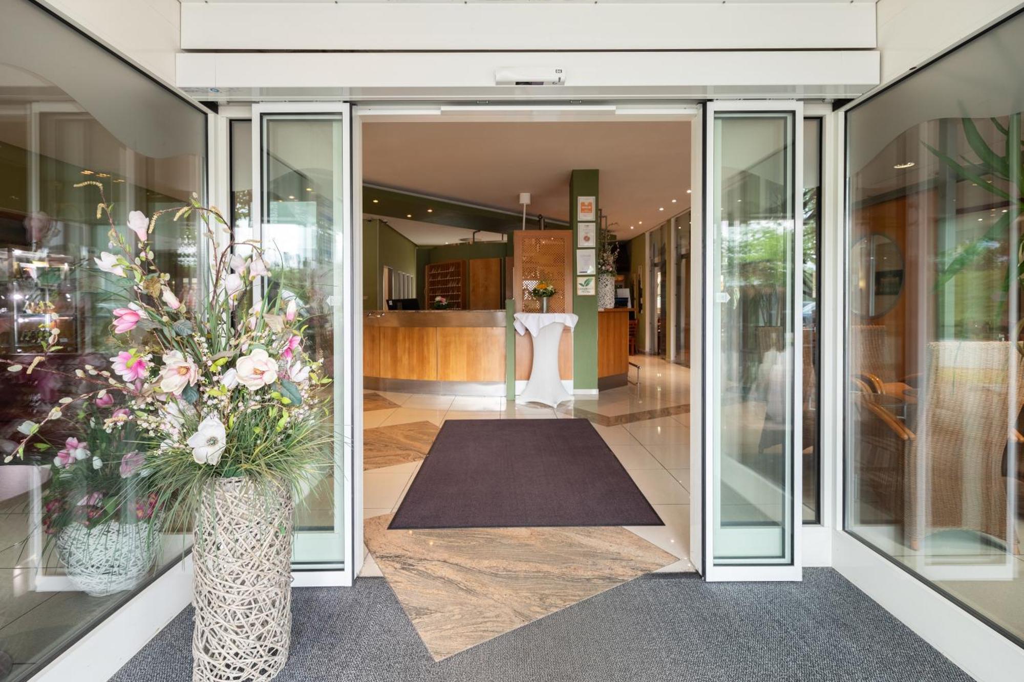 Garner Hotel Cottbus Sued By Ihg Exterior foto